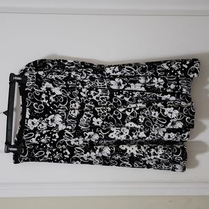 CHRISTOPHER & BANKS Black & White Floral Print Column Skirt Size 12 Petite